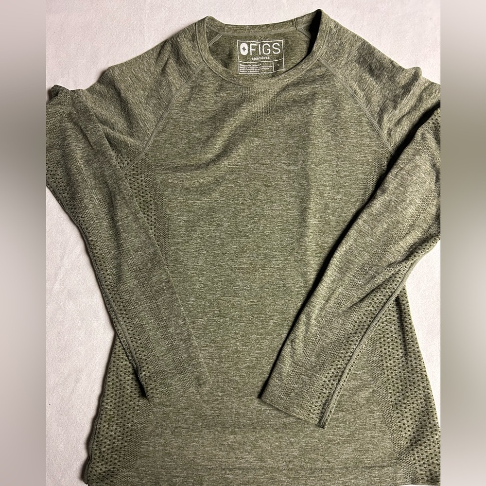 FIGS  Seamless Longsleeve Underscrub Top Green M